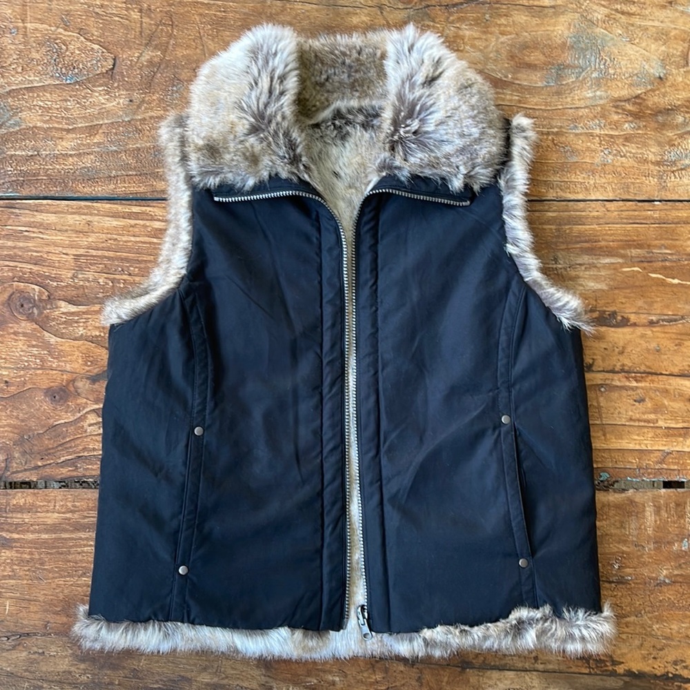 REVERSIBLE VEST | @ILM910’s closet